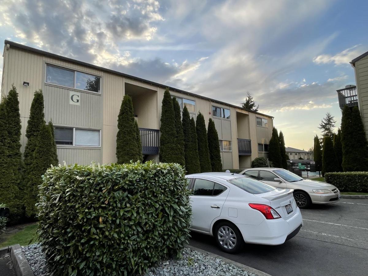 Shared Space With Private Room In Beautiful Lakefront Apartment Federal Way Exterior foto